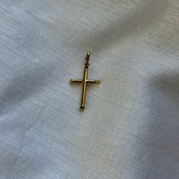 Timeless 10k Real Solid Yellow Gold Cross Pendant - Picture 4 of 8